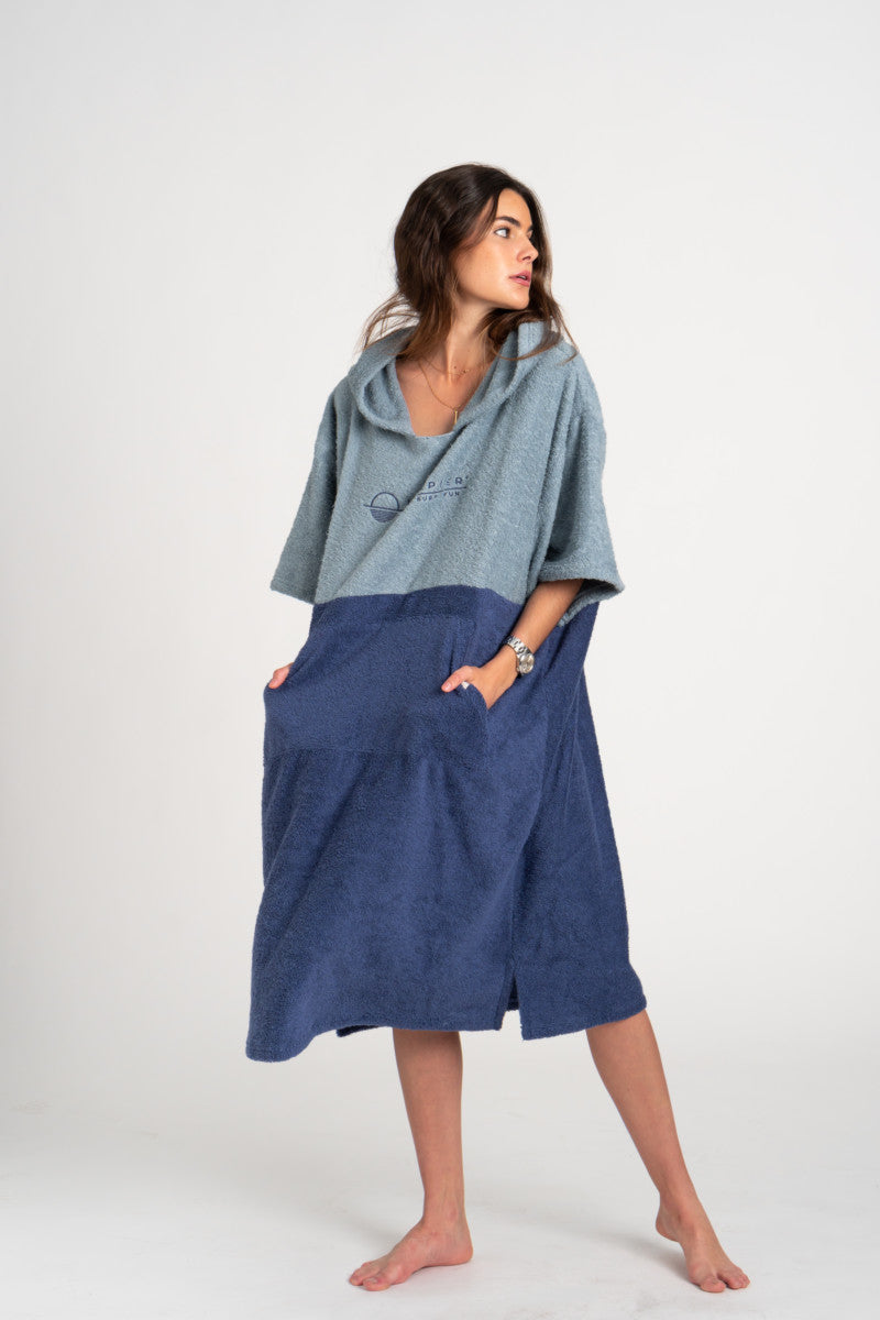 Poncho Surf Sunset Humpier azul